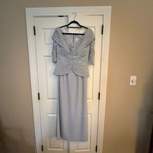 Elegant Gray Wedding Dress